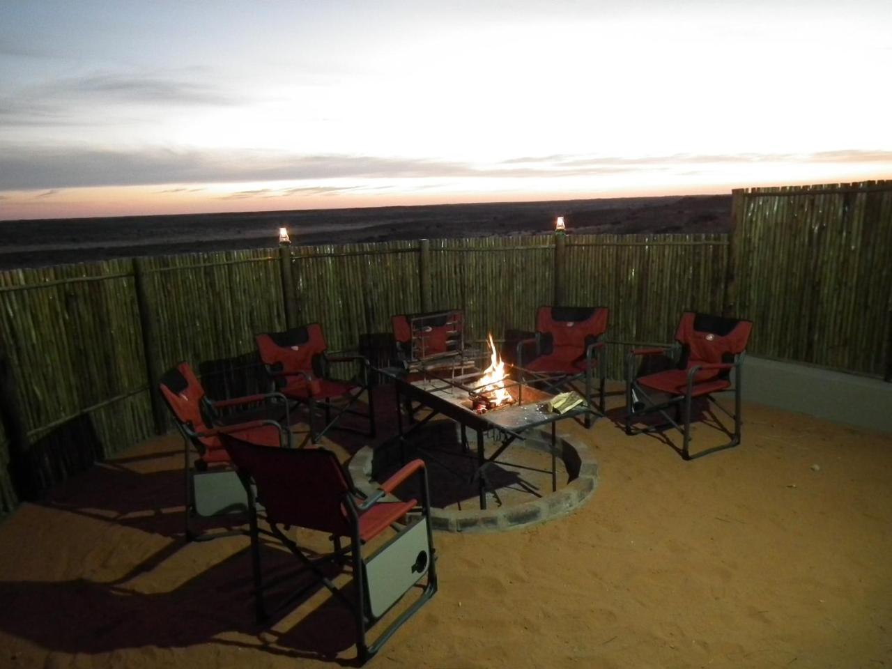 Kgalagadi Lodge Askham Buitenkant foto